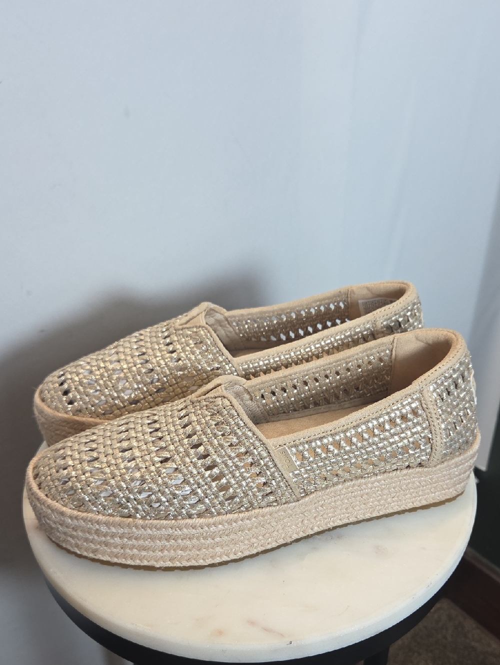 Toms Beige Woven Metallic-Accented Espadrille Slip-Ons Size 9.5